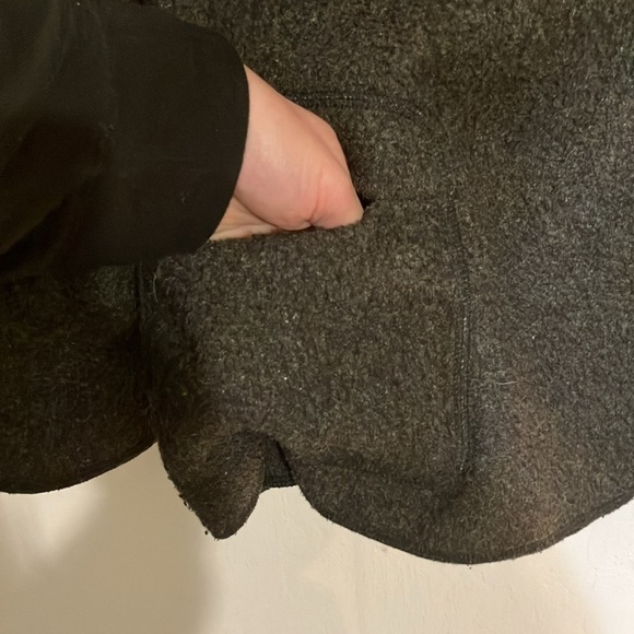 Cut Loose XL wool blend cape or cardigan - Picture 3 of 13